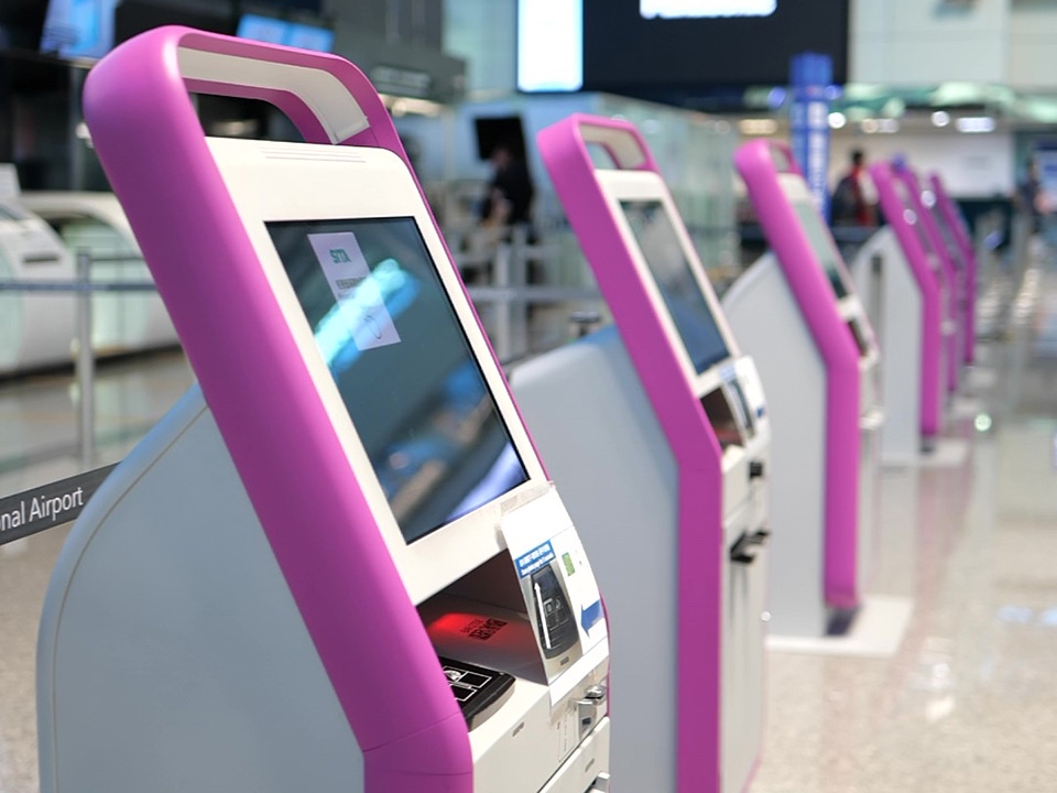 พิมพ์บัตรโดยสารและโหลดสัมภาระด้วยตนเอง