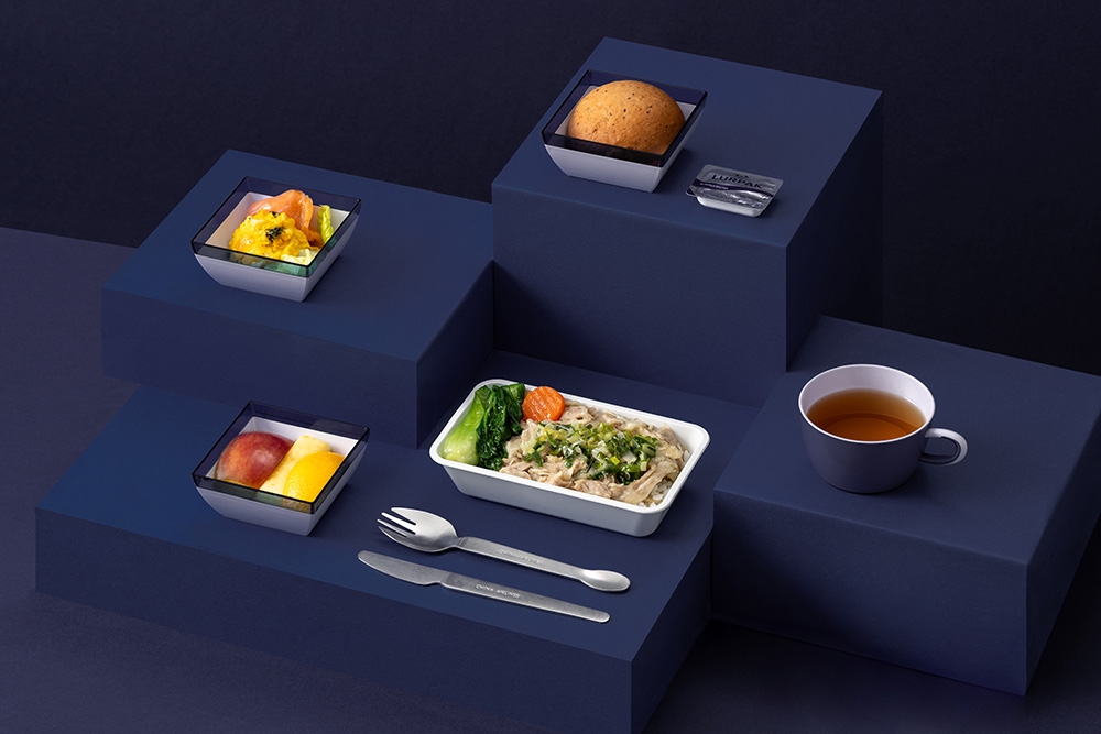 onboard-dining-detail-moonmoon-1000x667-7